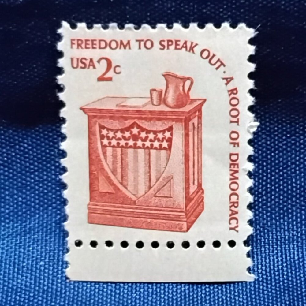 Uncirculated USA 1977 Freedom to Speak Out: A Root of Democracy 2 Cent Stamp!!